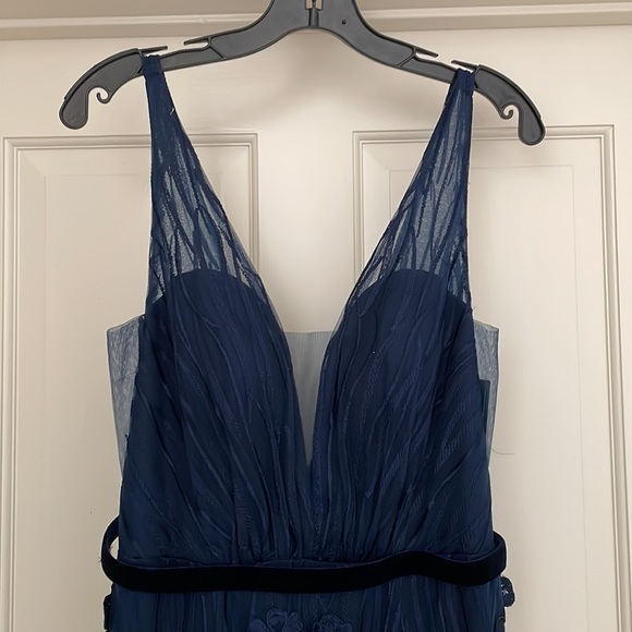 NWT Basix Black Label Navy dress - Picture 2 of 9